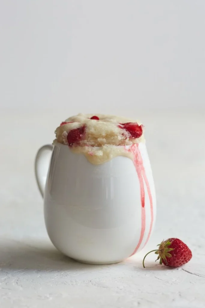 Instant Microwave Strawberry Mug Cake With Cake Mix 🍓